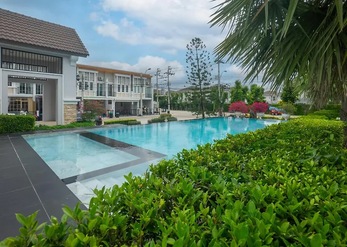 Villa H3 For 14 With Pool Gym And Loft Bed Near Safari World *
