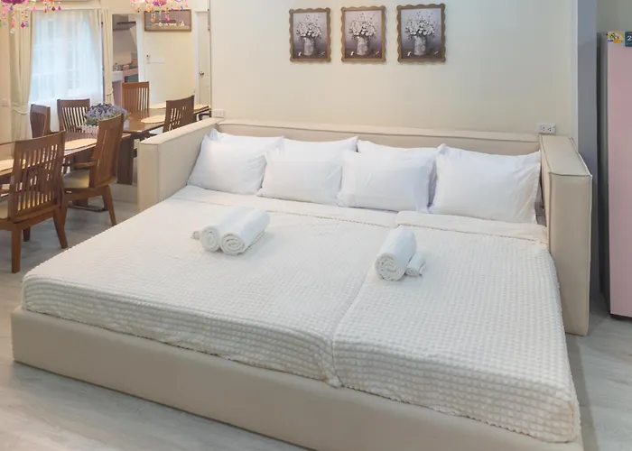 H3 For 14 With Pool Gym And Loft Bed Near Safari World Bangkok